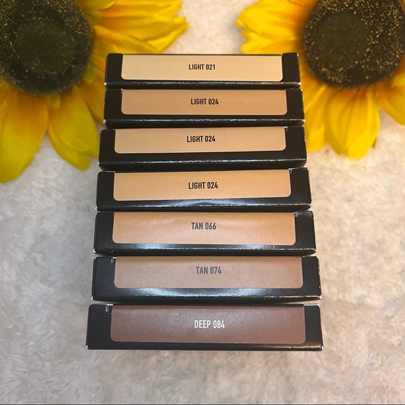 KAT Von D Foundation Balm - Picture 3 of 5